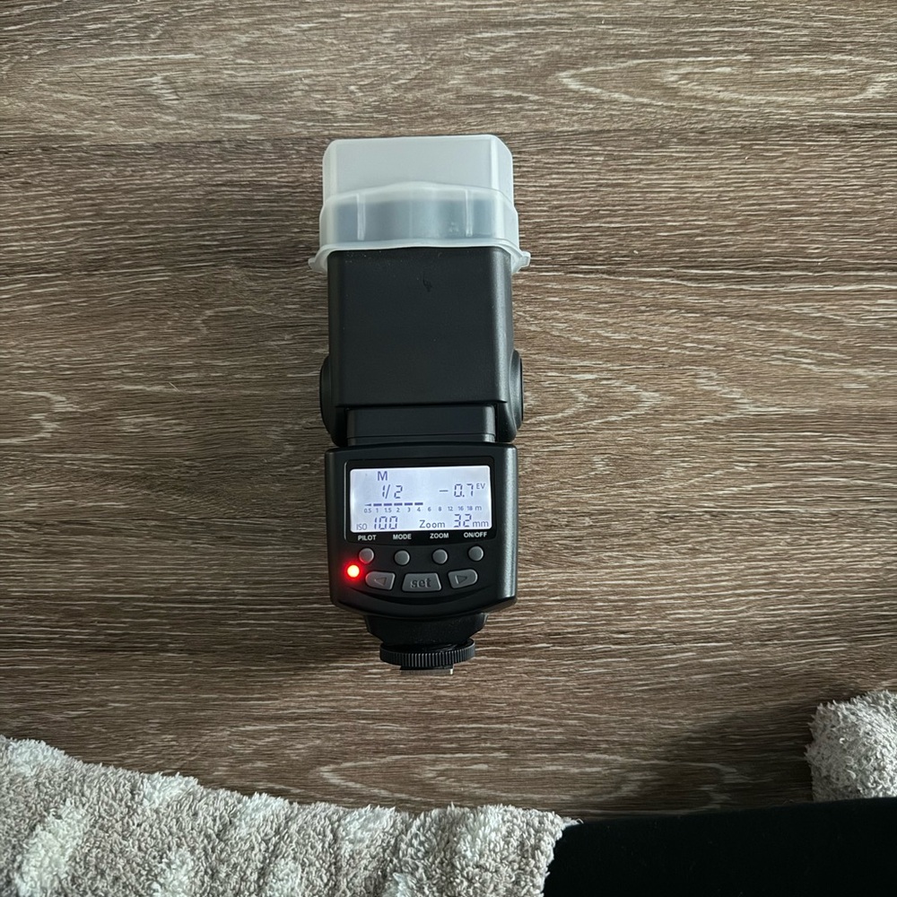 Black Camera Flash - Picture 3 of 13